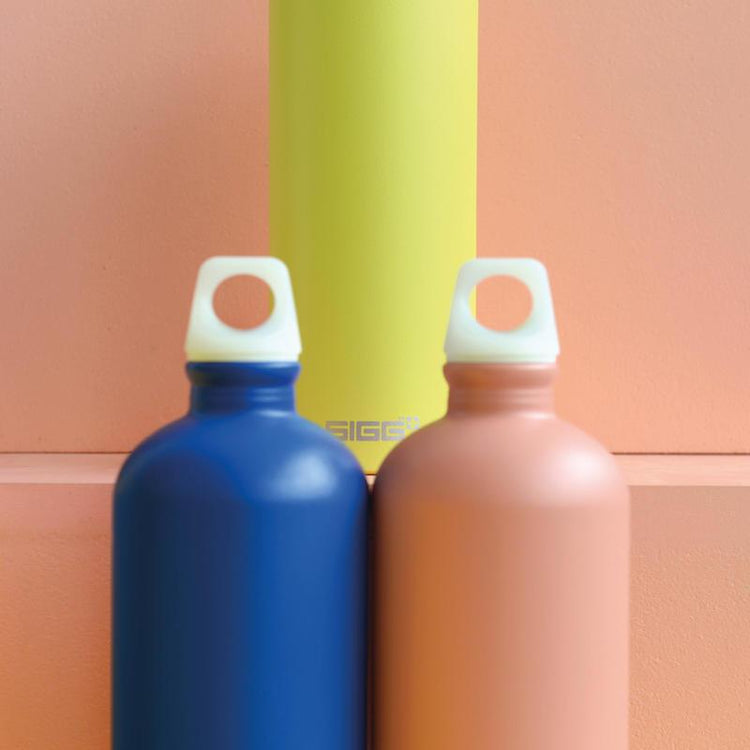 Borracce e la bottiglie termiche sono diventate indispensabili per la vita di tutti i giorni. Un accessorio utile, funzionale, amico dell'ambiente e perché no anche del portafoglio. Scegli quella adatta giusta per te. In negozio e online su tuttochic.it