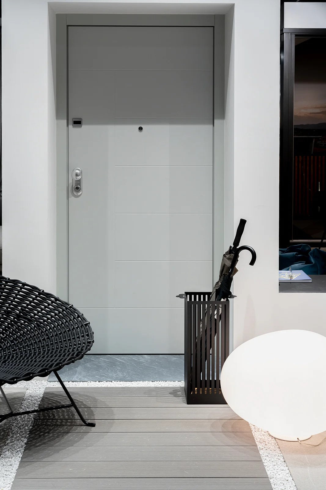 Portaombrelli Old, un pezzo d'arredamento in metallo verniciato. Dimensioni: 34 x 21 x 55 h cm Prodotto in Italia. In negozio e online su tuttochic.it