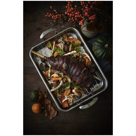 Teglia da forno Impact di Scanpan con griglia e manici in acciaio, adatta a induzione e forno fino a 250°C, dimensioni 42,5x26xh11 cm