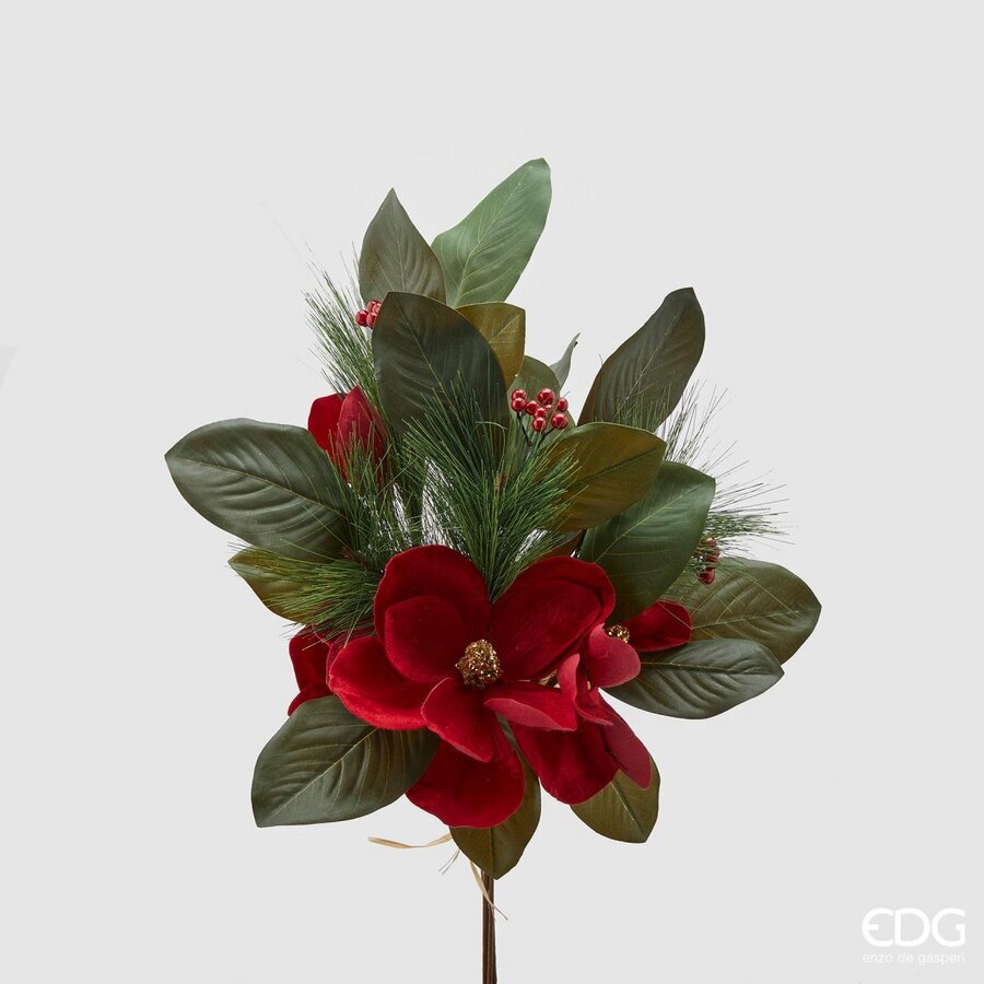Realizzato in PVC con petali in tessuto/velluto rosso, bacche e aghi di pino, tutto artificiale. Ideale per abbellire ogni ambiente. Dimensioni: lunga cm 75. In negozio e online su tuttochic.it