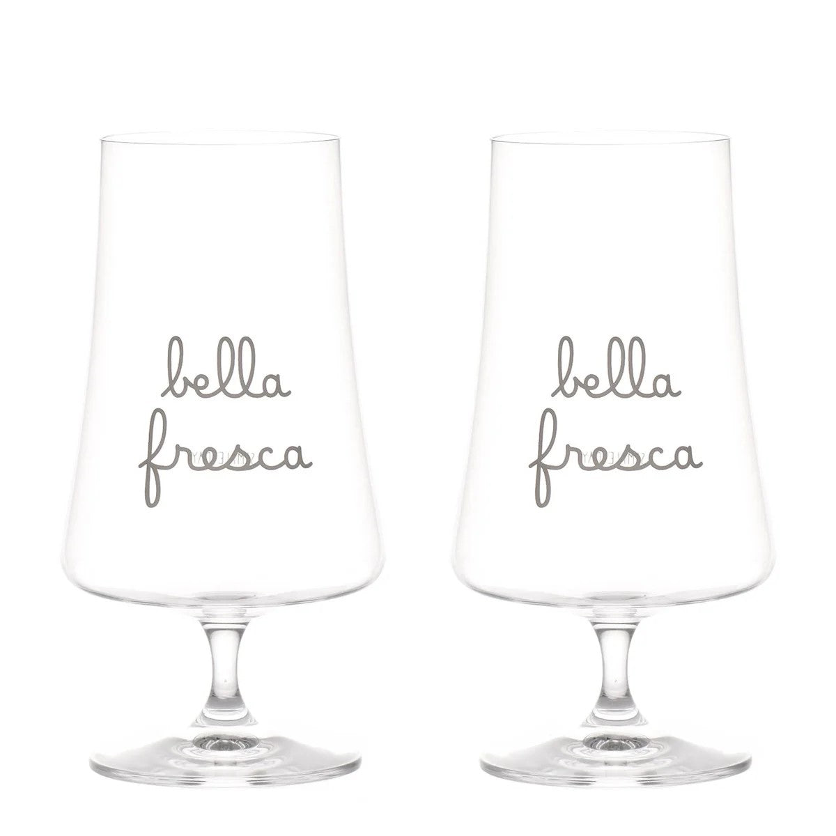 Due calici da birra realizzati in vetro di alta qualità, garantiscono una perfetta esperienza di degustazione. 550 ml. In negozio e online su tuttochic.it