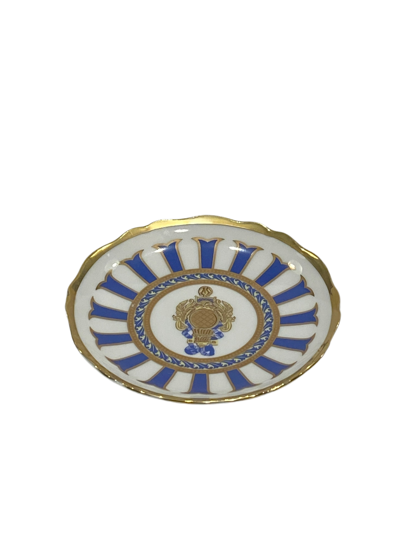 Piattino in porcellana Limoges con decoro in oro zecchino e blu. Dimensioni: cm ø 11 x h 1,5. In negozio e online su tuttochic.it