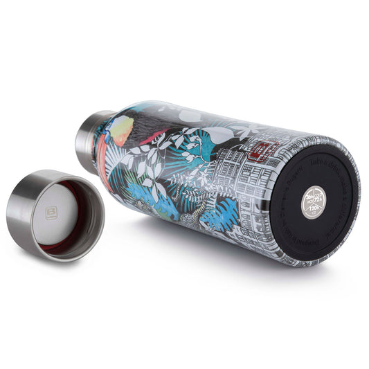 Bottiglia TWIN 1500 ml La Ville. Tappo finitura satinata .Mantiene i liquidi caldi per 36 ore, freddi per 72 e il ghiaccio per 120 ore. Realizzata in acciaio inox 18/10, a doppia parte sottovuoto e con uno speciale rivestimento in rame... Misure: Diametro ø10 cm, altezza 30 cm . In negozio e on line su tuttochic.it