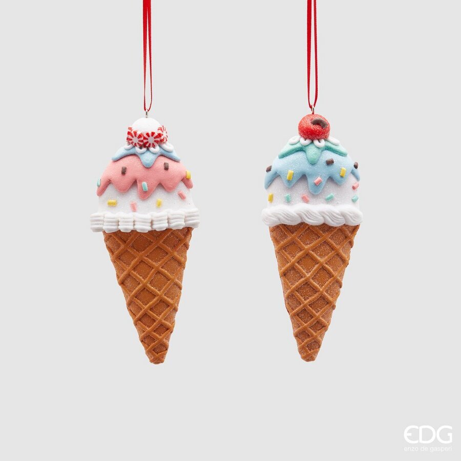 Realizzato in plastica colorata e glitter. Dimensioni: cm 7 x 14 h. In negozio e online su tuttochic.it