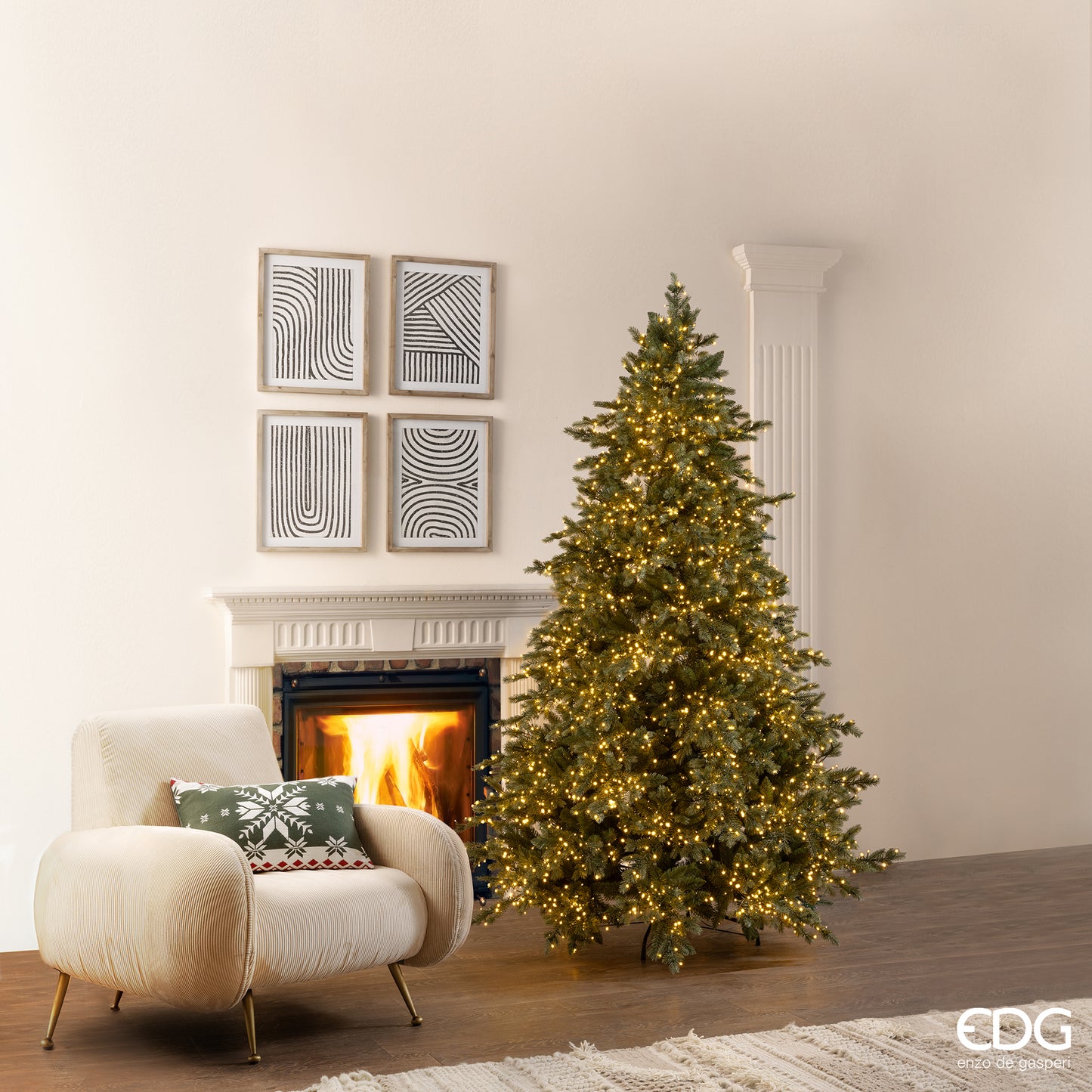 Pino Argentato h 210 con 4000 led Albero di Natale EDG | tuttochic.it