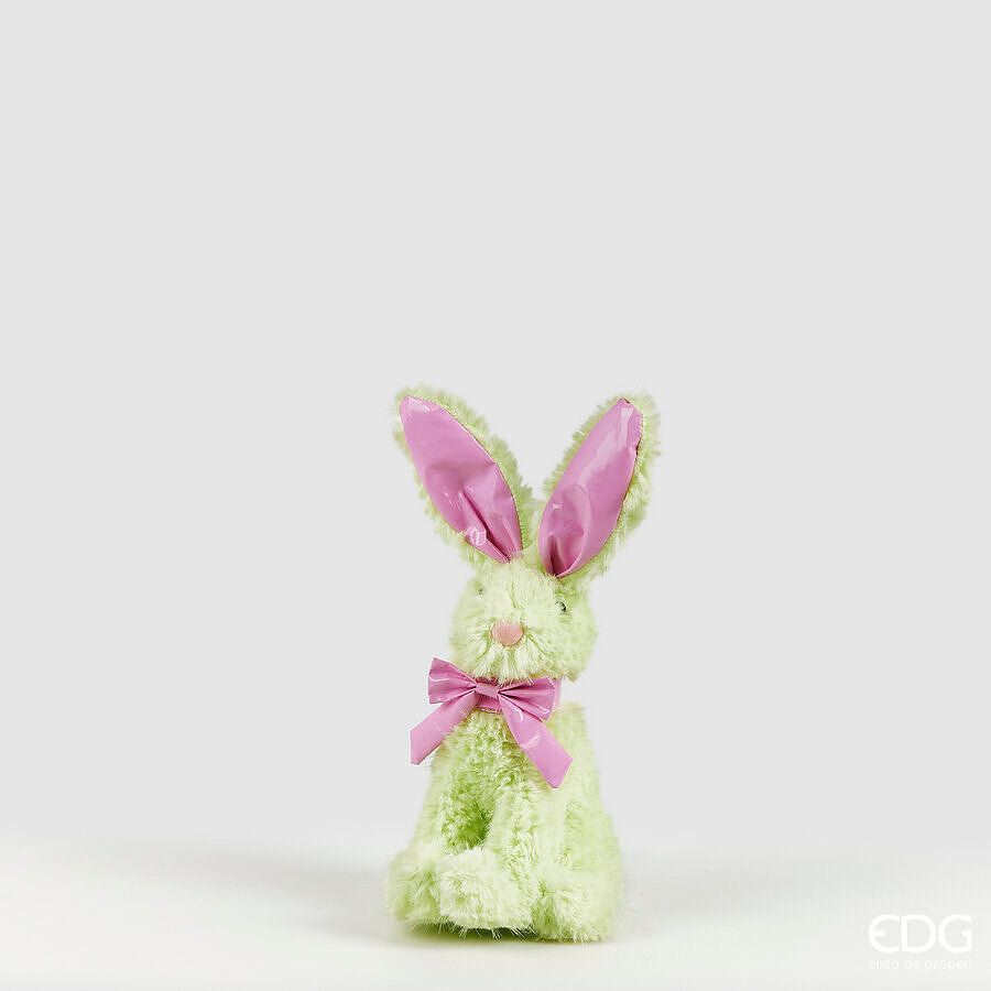 Coniglietto di peluche EDG design, morbido al tatto e disponibile in due colori: Verde chiaro e Azzurro chiaro Dimensioni: cm 15 x 11 x h 28. In negozio e online su tuttochic.it