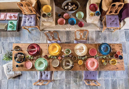 Ciotolina in porcellana di colore giallo ocra, in gres porcellanato. Dimensioni: cm Ø 7 x 3,5 h. In negozio e online su tuttochic.it