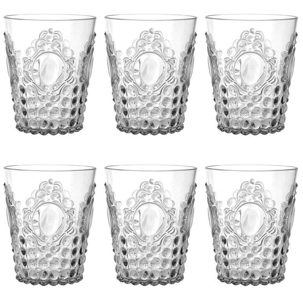 Set di 6 bicchieri Vino in acrilico trasparente della collezione ricercata e ricca Baroque & Rock. Opulente e fastosa, minuziosa in ogni suo dettaglio, originale nei profili ed enfatica. Dimensioni: Ø 8.5 cm, H 20 cm Lavabile in lavastoviglie, no microonde. In negozio e online su tuttochic.it