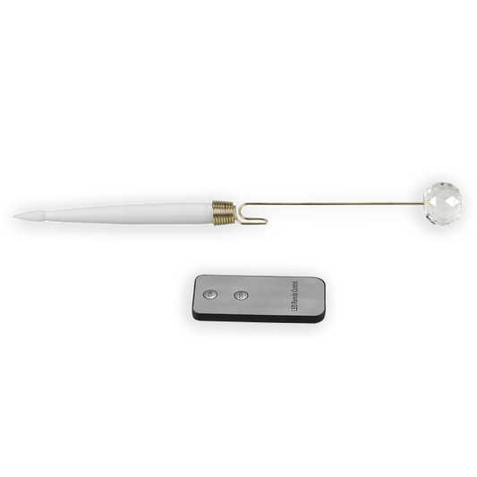 Set 10 candele led per albero di Natale cm 3 x 30 h Telecomando completo di batteria a bottone Ogni candela funziona con 1 batteria ministilo (non inclusa)