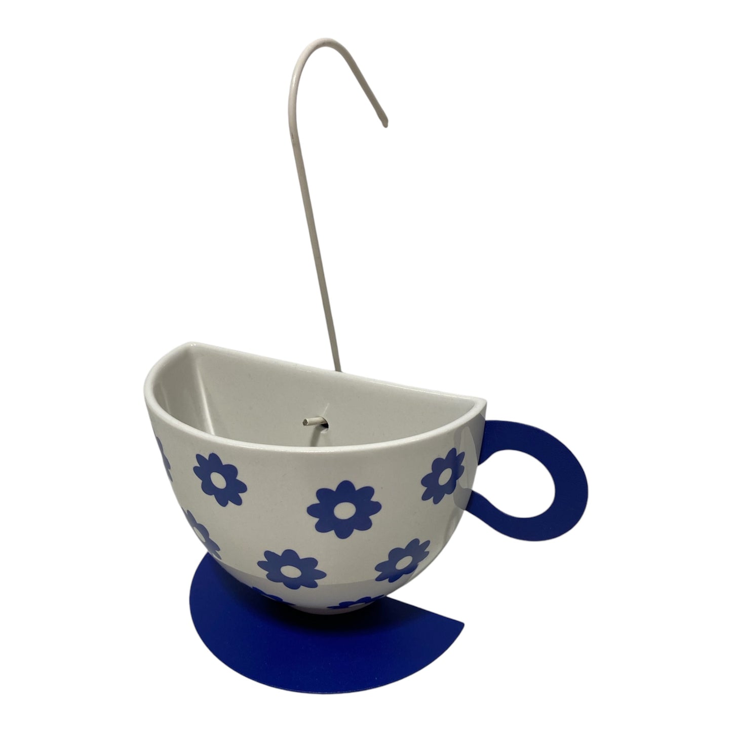 Umidificatore in porcellana con applicazione in metallo di colore blu, realizzato in collaborazione con l'azienda toscana Arti & Mestieri. Dimensioni : cm 13 x 6 x h 10, corredato di gancio in metallo per appenderlo. Made in Italy - Prodotto non più in produzione. In negozio e online su tuttochic.it