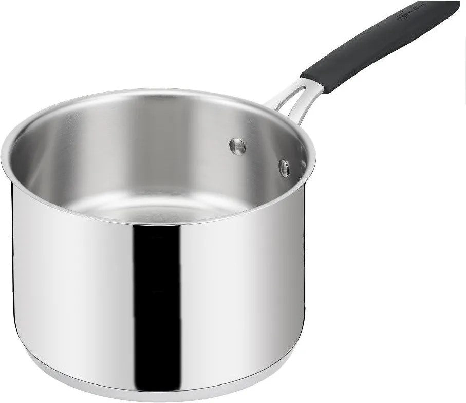 Ideale per riscaldare e versare bevande Diametro cm 16 - Capacità 1,9 litri Perfetta dalla fase di cottura al “servire in tavola”. TEMPRA è una linea in acciaio inossidabile dotata di pratiche manicature in acciaio saldate al corpo degli utensili e rivestite in silicone antiscivolo. In negozio e online su tuttochic.it