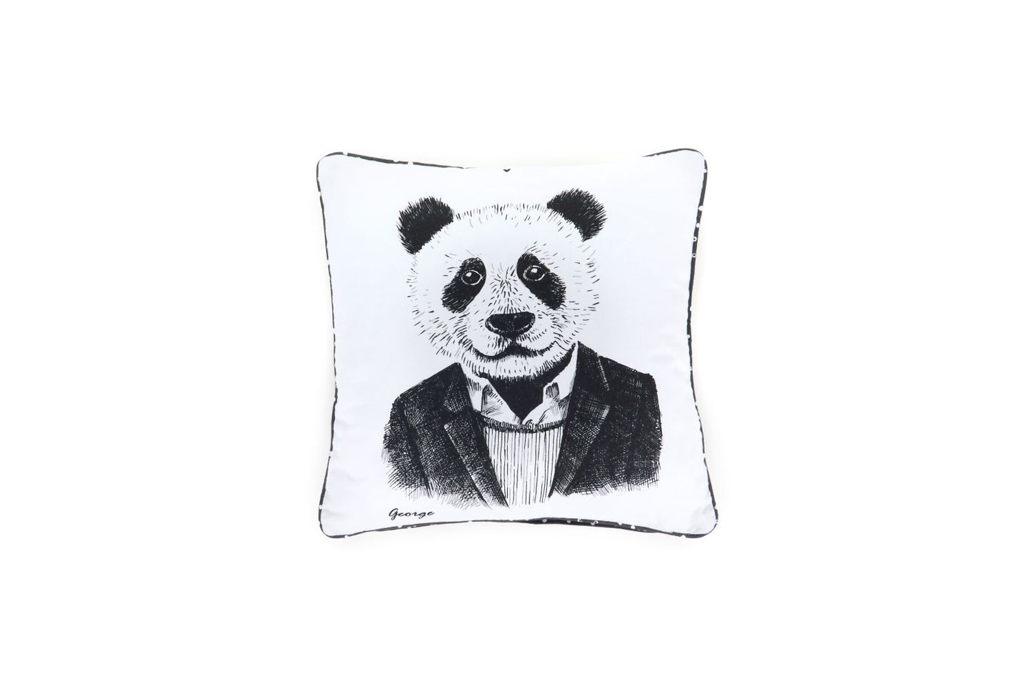 Cuscini "My Friend's Home"! Realizzati in puro cotone, disponibili in due decori: George il panda e Jack l'orso. Dimensione singolo cuscino: 40×40 cm. In negozio e online su tuttochic.it