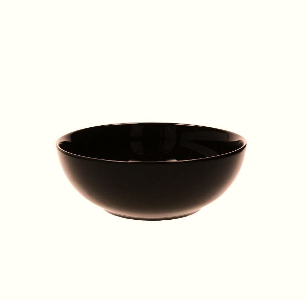 Insalatiera in porcellana ci colore marrone scuro lucido sia interno che esterno. Dimensioni: cm Ø 25 x h 9. In negozio e online su tuttochic.it