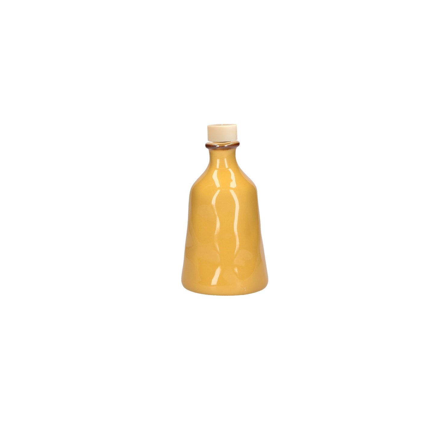 Contenitore bottiglia in gres porcellanato di colore giallo ocra. Dimensioni e capacità: 500 ml Un contenitore per l’olio, per il vino, per i fiori o per qualsiasi cosa suggerisca la tua fantasia. Orci di Concerto,per arricchire e completare la mise en place. In negozio e online su tuttochic.it