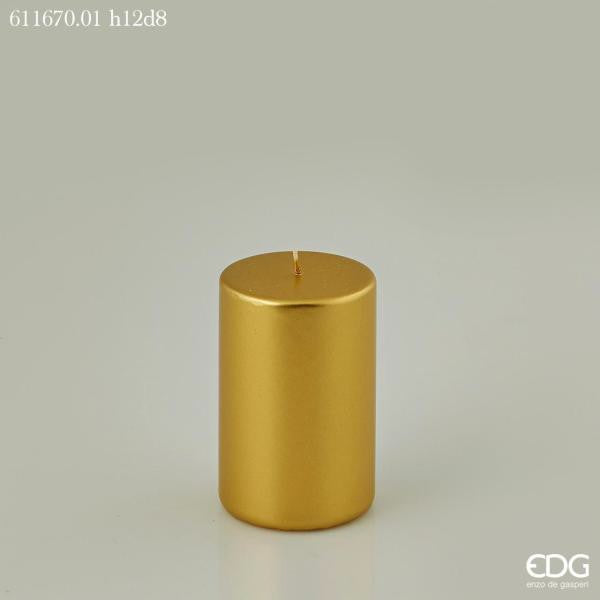 Questa candela Moccolo è realizzata in cera color oro di qualità Dimensioni: ø 8 cm, h 12 cm- Durata 52 ore -Peso 440 gr. In negozio e online su tuttochic.it