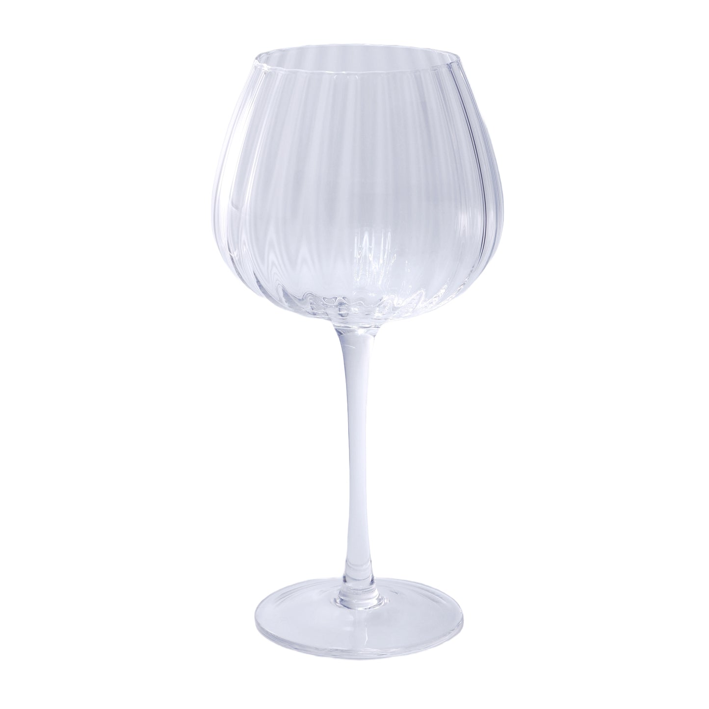 Rendete unica ogni occasione con il set di calici trasparenti della collezione Prismia di Rose & Tulipani. Realizzati in pregiato vetro soffiato e arricchiti da un delicato colore in pasta. Capacità: 460 ml - Dimensioni: cm 10 x 20 h. In negozio e online su tuttochic.it