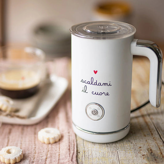 Montalatte elettrico Simple Day bianco in metallo con scritta decorativa "Scaldami il cuore".