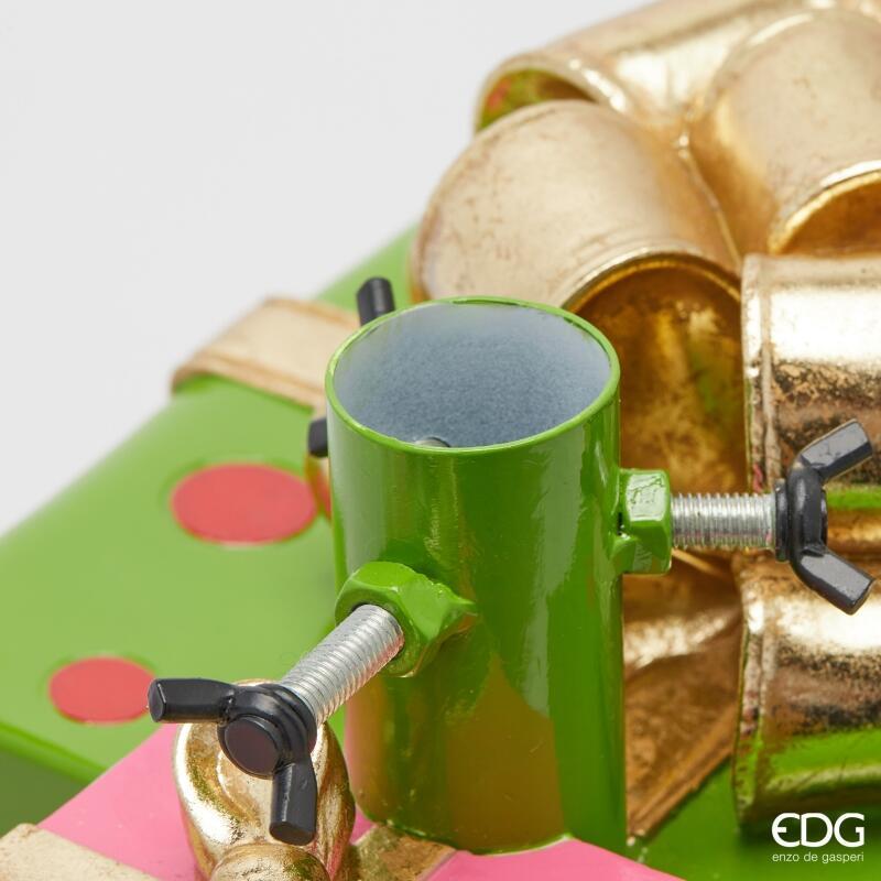 Base Furgone firmata EDG Realizzata in poliresina decorata di alta qualità, Adatto per alberi di Natale slim fino a 180 cm di altezza. In negozio e online su tuttochic.it