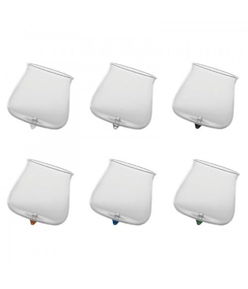 Set di 6 bicchieri/tumbler fatti a mano in vetro borosilicato, resistente agli shock termici, lavabile in lavastoviglie a 60° C e uso in microonde. Il bicchiere Pirolo ruota come una trottola sul proprio asse e si appoggia in modo obliquo. Dimensioni: Ø 8 x h 8,2 cm Capacità: 26 cl. In negozio e online su tuttochic.it