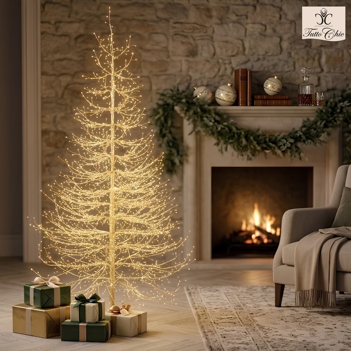 Albero Faggio Rich, alto 150 cm, è realizzato in metallo color oro con una raffinata forma conico-piramidale con 1440 luci LED