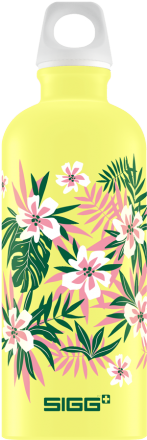 La bottiglia Traveller è l'unione perfetta di design alla moda e alluminio di alta qualità, riciclabile. Estremamente leggera e robusta, può essere portata con solo un dito. In negozio e online su tuttochic.it