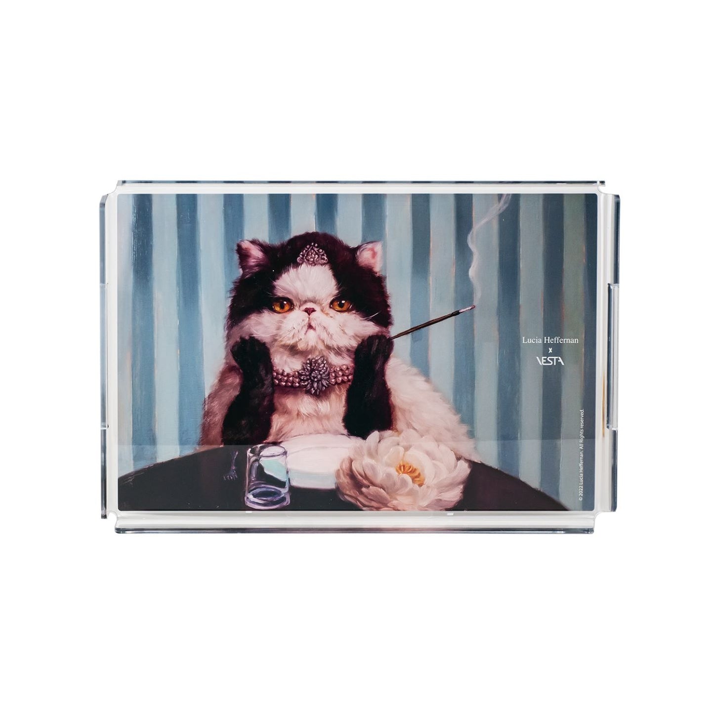 Vassoio in cristallo acrilico con decorazione retrospampata " Breakfast at Tiffany's" Dimensioni: cm 32 x 22 x 3,5 h, spessore 5 mm. In negozio e online su tuttochic.it