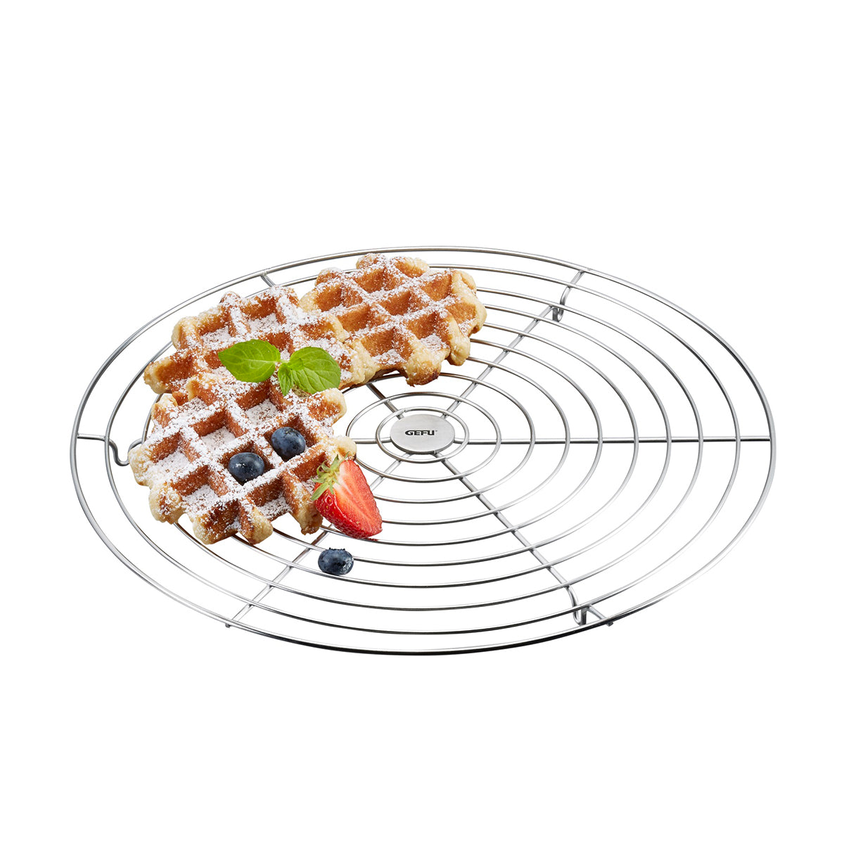 La griglia per raffreddare i dolci è indispensabile per ogni "panettiere fai da te", su cui biscotti, torte e simili arrivano a temperatura di consumo dopo la cottura! Dettagli: dimensioni Ø 32,0 cm, H 1,8 cm acciaio inossidabile di alta qualità lavabile in lavastoviglie. In negozio e online su tuttochic.it