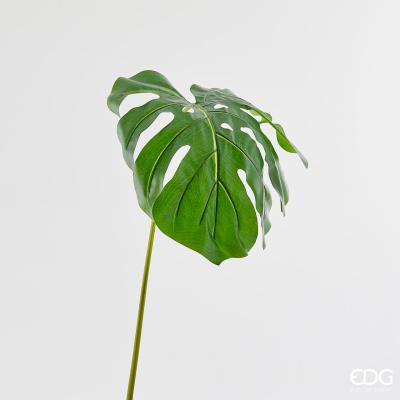 Ramo foglia Monstera artificiale cm. 105. Ideali per decorare. In negozio e online su tuttochic.it