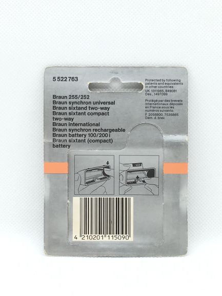 Lamina di ricambio 522 per rasoi Braun vintage. Adatta ai seguenti modelli: Braun 255/252 Braun Synchron universal Braun Sixtant two-way Braun Sixtant compact two-way Braun International Braun Synchron rechargeable Braun battery 100/200i Braun Sixtant compact battery. In negozio e online su tuttochic.it