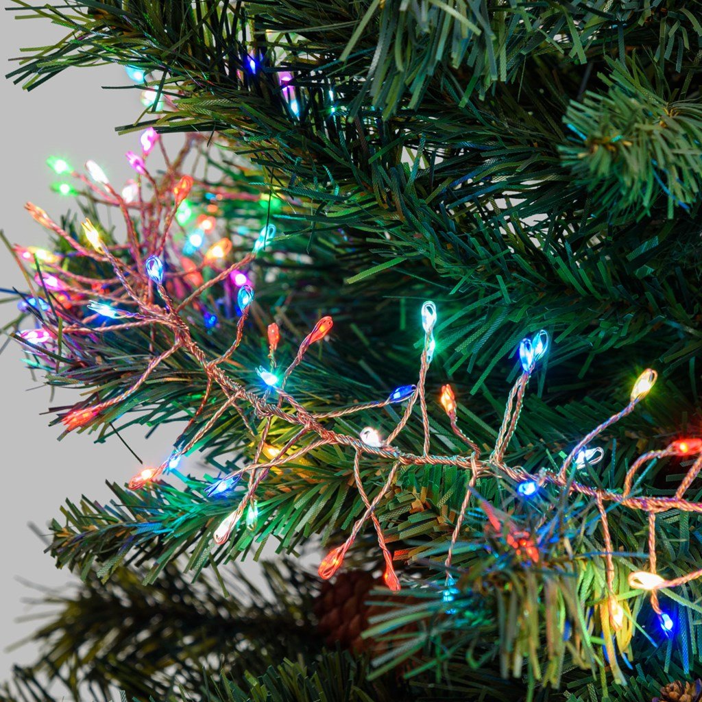 Festone con 300 luci microled multicolor cavo ramato. Multieffetti: 7 colori x 3 velocità. Lunghezza : 3 mt. di filo + 2 mt con led. Uso interno Consumo totale: 6 W, durata 15000 ore