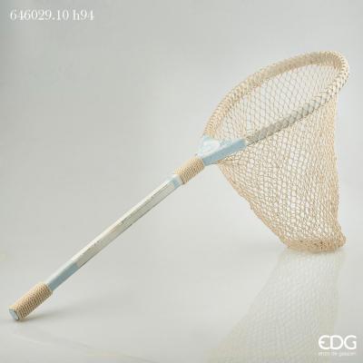 Retino da pesca in legno verniciato bianco e decorato con inserti di corda. Articolo a uso decorativo Dimensioni: altezza cm 94.