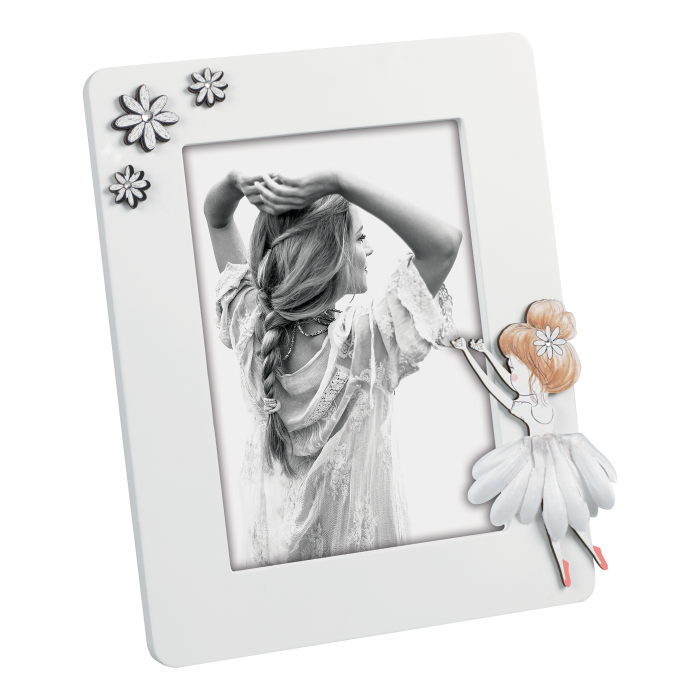 Portaritratti in mdf laccato con strass e decorazioni sagomate e colorate. Dimensioni foto cm 13 x 18.Dimensioni totali: cm 21,5 x 24 h. In negozio e online su tuttochic.it