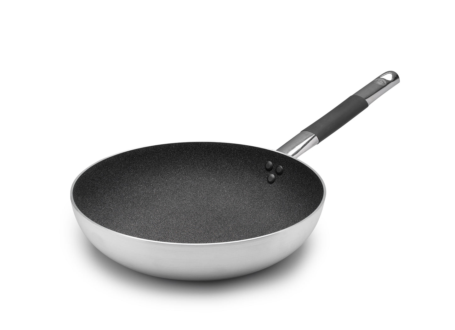 PADELLA SVASATA ALTA INDUZIONE strumento versatile è principalmente impiegato per le cotture dinamiche e veloci come le rosolature di piccoli pezzi di carne e letti di pesce. La forma leggermente svasata permette anche di utilizzarla per le cotture al salto e la mantecatura di paste. In negozio e online tuttochic.it