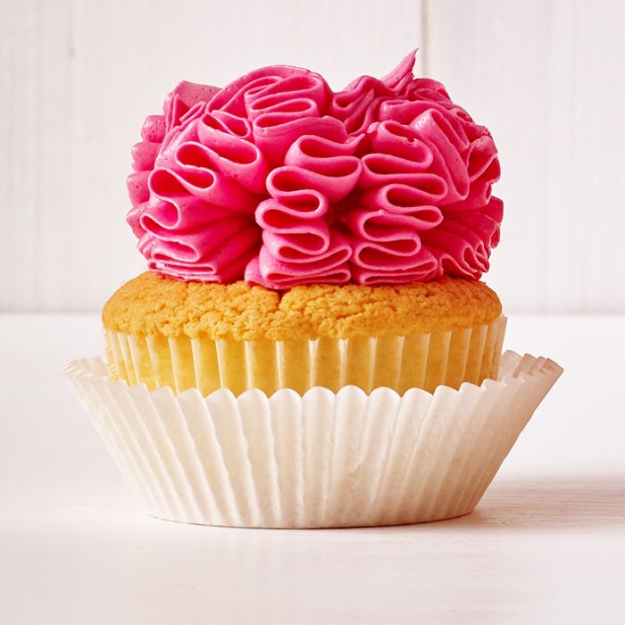 Bocchetta N. 113 con ghirigori liscia per sac a poche realizzato in un unico pezzo in acciaio inox, ideale per creare decorazioni artistiche su cupcake, crostate e pasticcini. Dimensioni: 2,5 x 2,5 x 5,6 cm, foro di uscita Ø 20 mm. In negozio e online su tuttochic.it