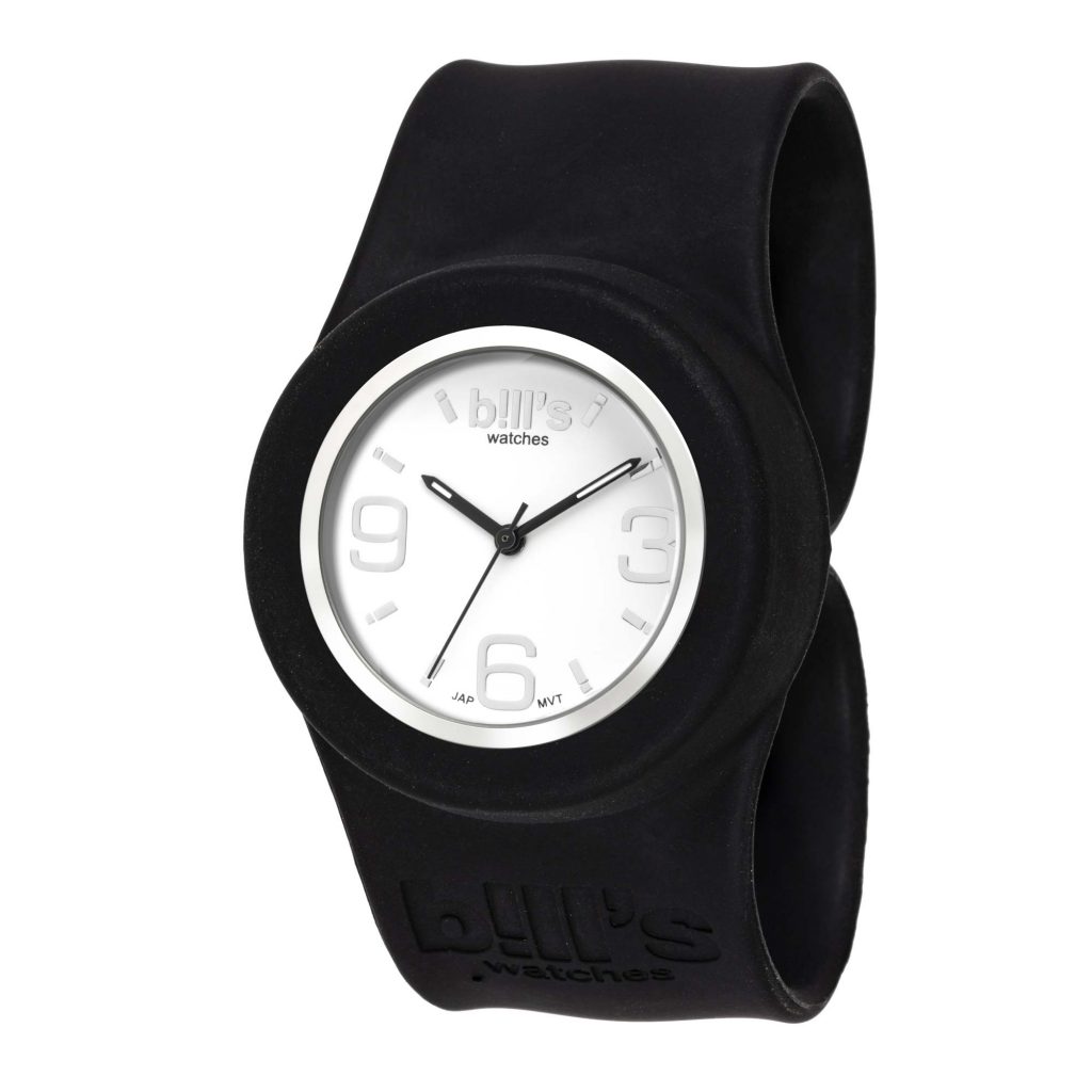 Orologio da polso da 34 mm di diametro, impermeabile e unisex. Questa collezione reinventa l'uso dell'orologio in silicone con chiusura “Slap”. I suoi braccialetti intercambiabili portano a un numero infinito di combinazioni.
