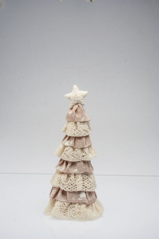 Albero di Natale in pizzo bianco e tessuto tipo juta beige. Dimensione / Diametro esterno in cm : 13 Larghezza in cm. : 13 Altezza in cm. : 31