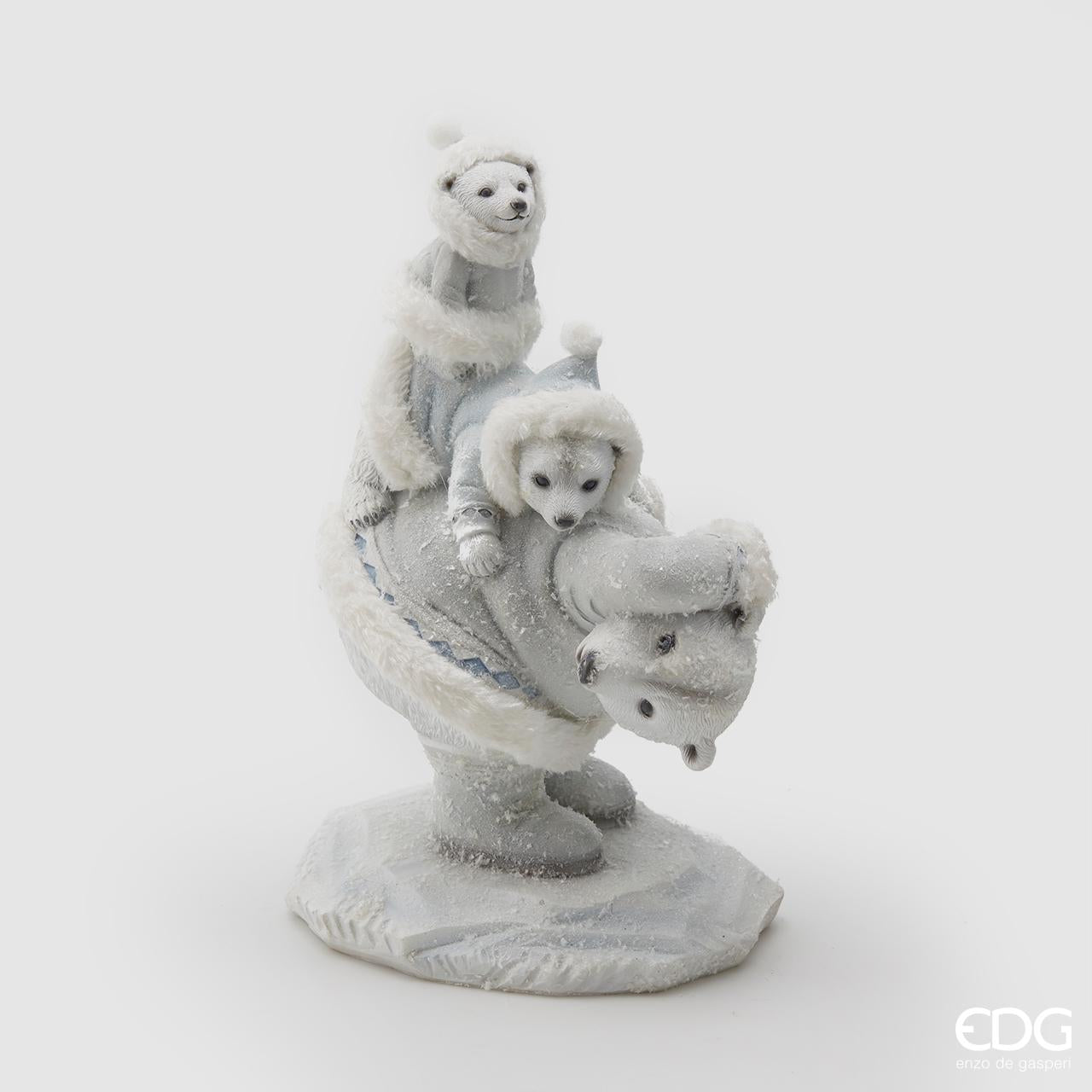 Orso polare in resina glitterato con 2 cuccioli. Dimensioni: cm 17 x 29 h