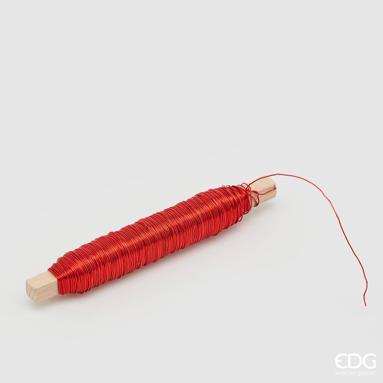 Spoletta di filo di ferro colorato rosso, ideale per realizzare bricolage e decorazioni. Diametro 0.55 mm - Peso 100 gr. In negozio e online su tuttochic.it