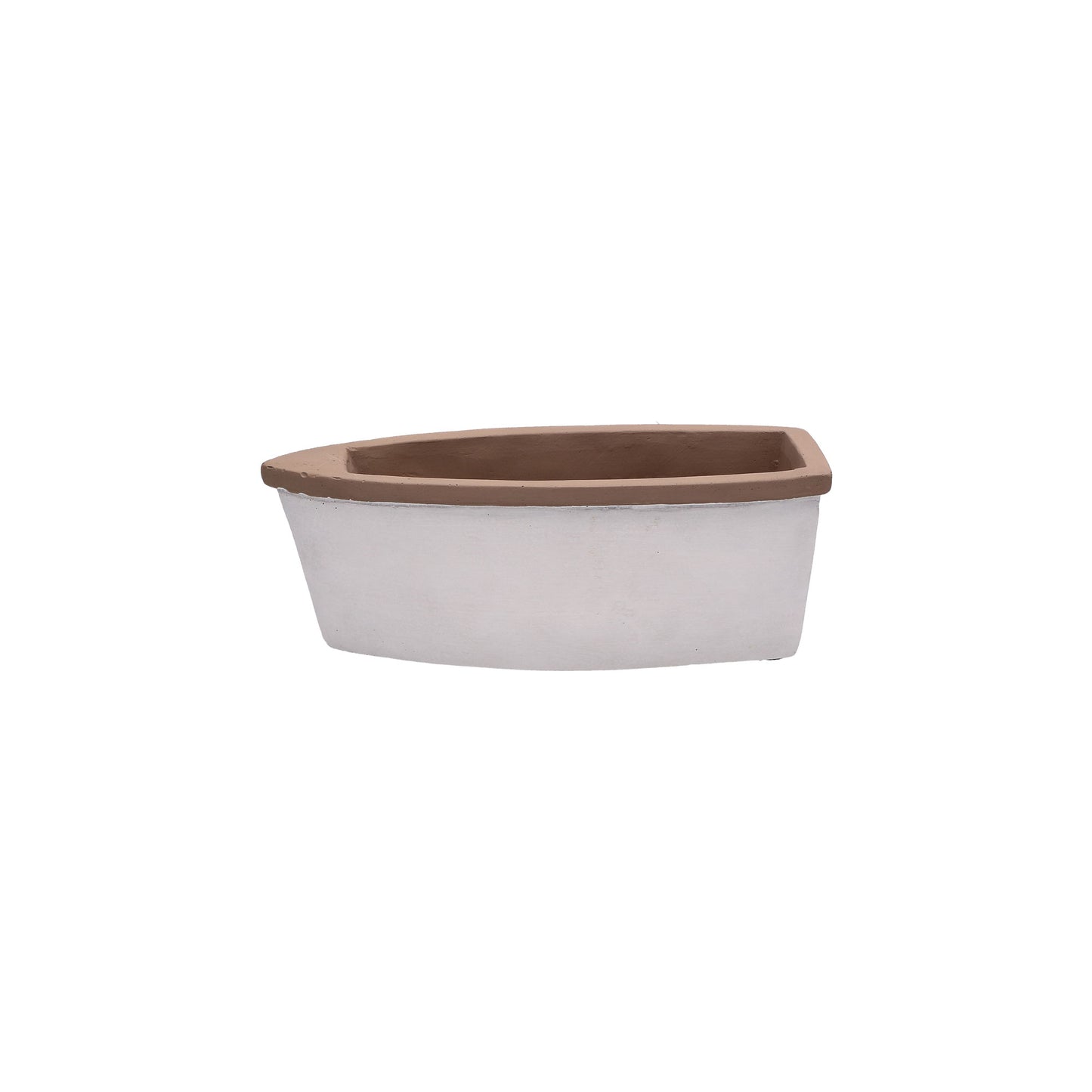 Cachepot a forma di barca in resina cementizia decorata. Dimensioni: cm20 x 8.5 x 7 h. In negozio e online su tuttochic.it