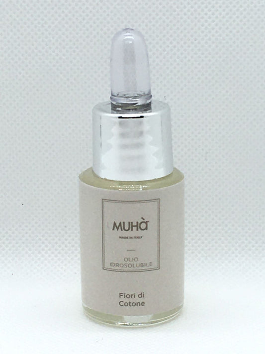 Olio idrosolubile per lampada ad ultrasuoni, poche gocce nell'acqua, e si crea nell'ambiente una piacevole atmosfera di aromi e note profumate di grande qualità. Info sulla fragranza FIORI DI COTONE Fragranza delicata e soave