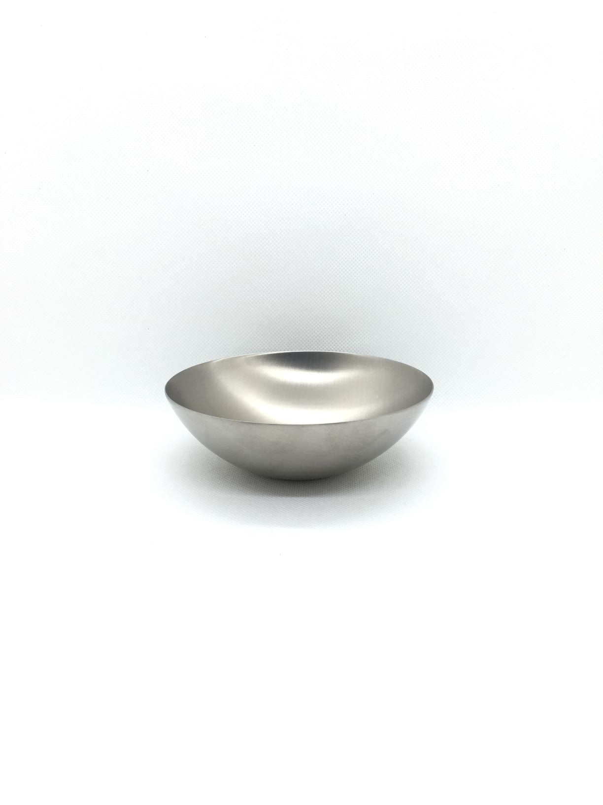 Ciotolina in acciaio inox 18/10 satinato. Dimensioni: diametro cm 12