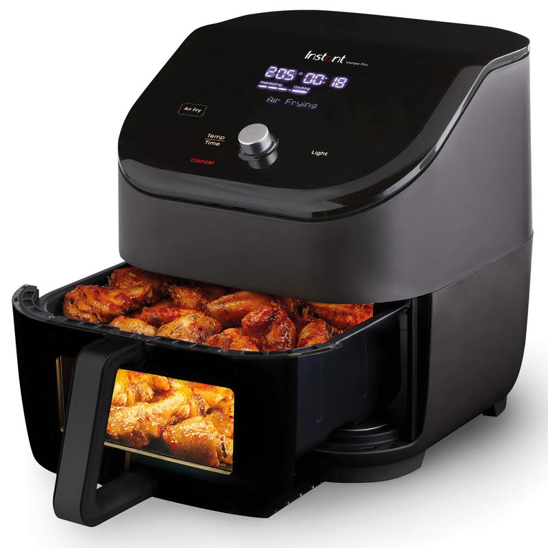 Friggitrice ad aria multifunzione in grado di: friggere, cuocere, arrostire, riscaldare, disidratare e grigliare. Per una cucina sana, poche calorie e con il 95% di olio in meno. Cucina fino a 6 porzioni ed è perfetta per famiglie numerose. In negozio e online su tuttochic.it