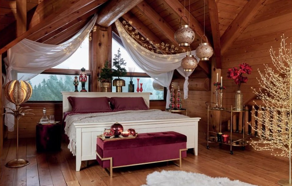 Albero di Faggio in metallo color oro con 2000 microled. Dimensioni: altezza cm 180, diametro cm 90