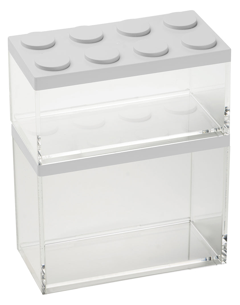 Barattolo contenitore ermetico in acrilico trasparente con coperchio in stile Lego, assemblabili e modulabili. Utilizzabili non solo in cucina, lavabili in lavastoviglie, idonei al contatto alimentare. Dimensione: cm.10 x 20 x h 15,5 Capacità: lt. 2 Colore: bianco Made in Italy