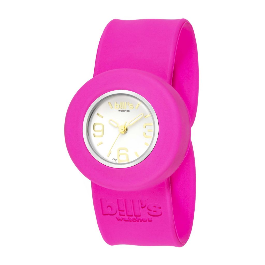 Per grandi e piccini, questo orologio impermeabile con un diametro di 24 mm fa appello ai polsi delle mamme così come a quelli dei loro bambini. I suoi braccialetti intercambiabili portano a un numero infinito di combinazioni. Aggiungi uno o più bracciali da abbinare al tuo orologio