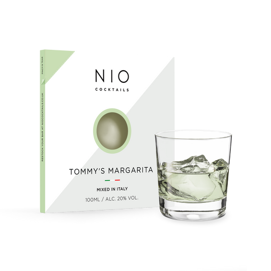Per acquistare il prodotto devi essere maggiorenne. Cocktail Tommy's Margarita Un tocco rinfrescante al Margarita che fa risplendere la Tequila Jose Cuervo. I cocktail NIO sono creati su ricetta di Patrick Pistolesi, miscelati artigianalmente in Italia con i migliori spirit al mondo. In negozio e online su tuttochic.it