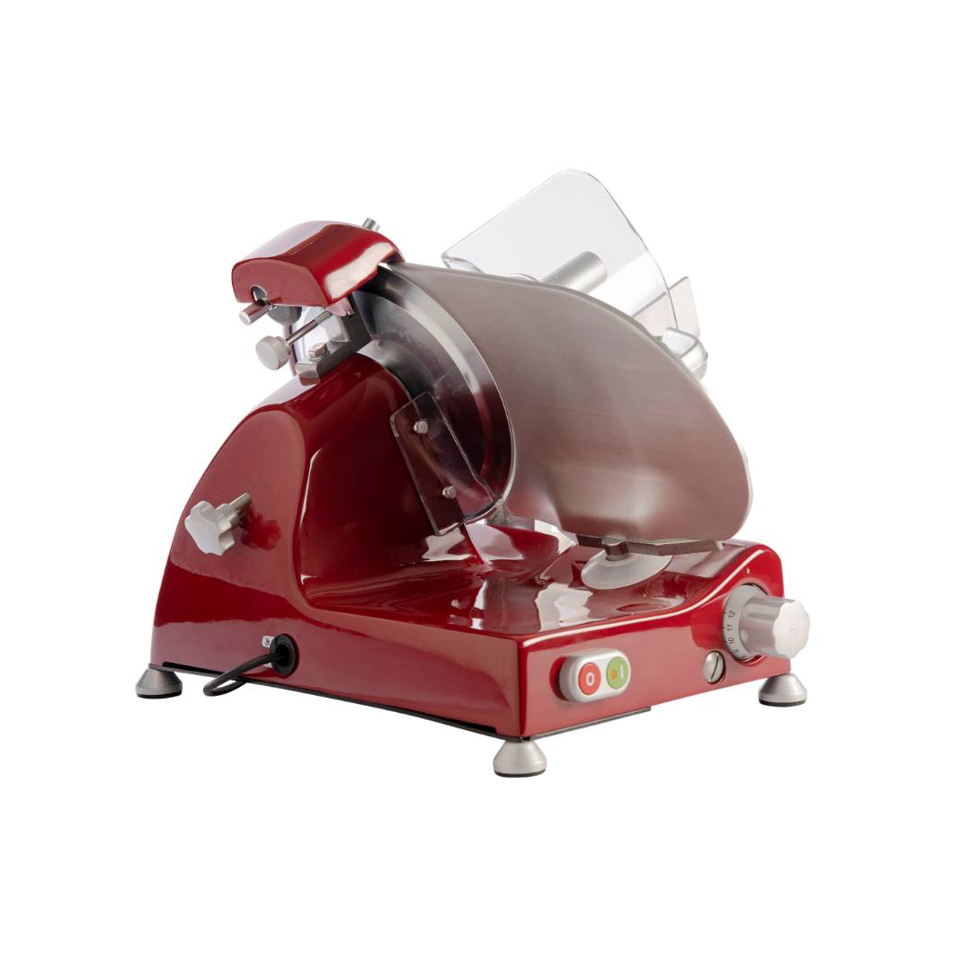 Pur essendo di dimensioni ridotte, adatte ad un uso casalingo, l’affettatrice FAC ha i vantaggi e l’accuratezza di costruzione delle affettatrici professionali. Costruita in lega di alluminio trattata anodicamente, facile da pulire. Dimensioni: cm 40 x 58 x 34 h Peso: Kg 13,5. In negozio e online su tuttochic.it