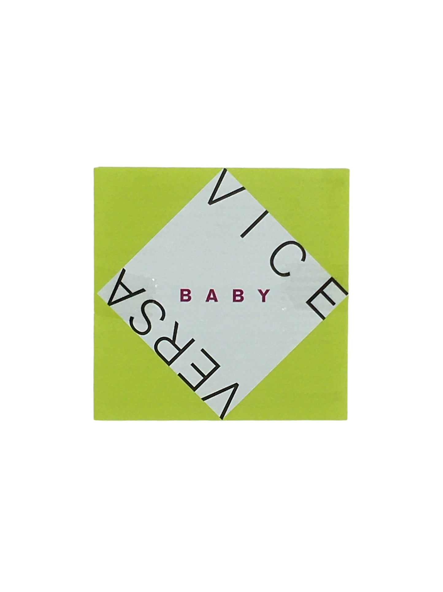 Per asciugare perfettamente i pezzi del biberon disinfettati a freddo. Lasciali sospesi sui supporti . Sotto c'è il piattino che raccoglie le gocce. Per motivi igienici, non è consigliato lasciare gli oggetti ad asciugare per lungo tempo. Dimensioni: cm 22 x 8,5 x 19 h. In negozio e online su tuttochic.it