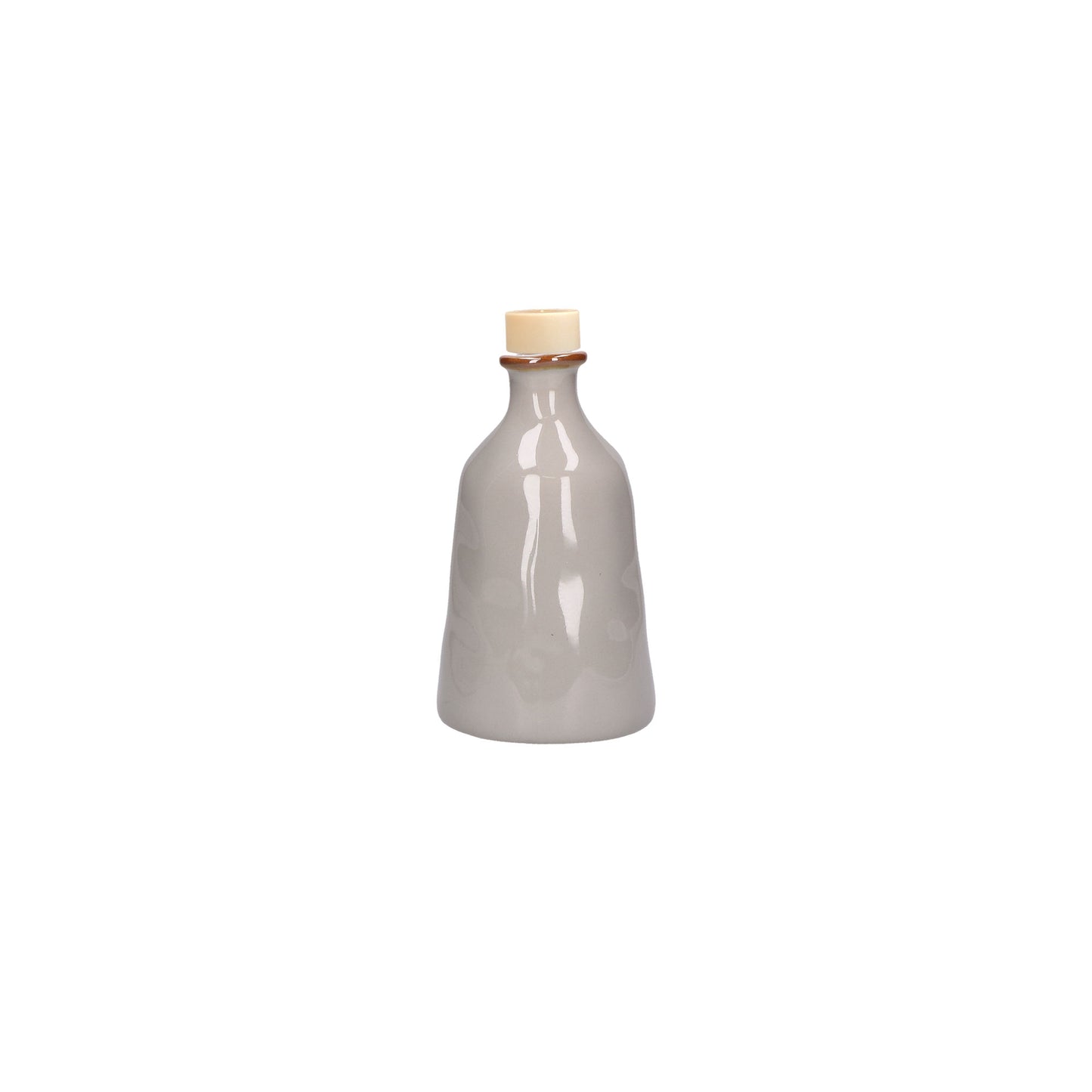 Contenitore bottiglia in gres porcellanato di colore grigio perla. Dimensioni e capacità: 500 ml Un contenitore per l’olio, per il vino, per i fiori o per qualsiasi cosa suggerisca la tua fantasia. Orci di Concerto,per arricchire e completare la mise en place. In negozio e online su tuttochic.it