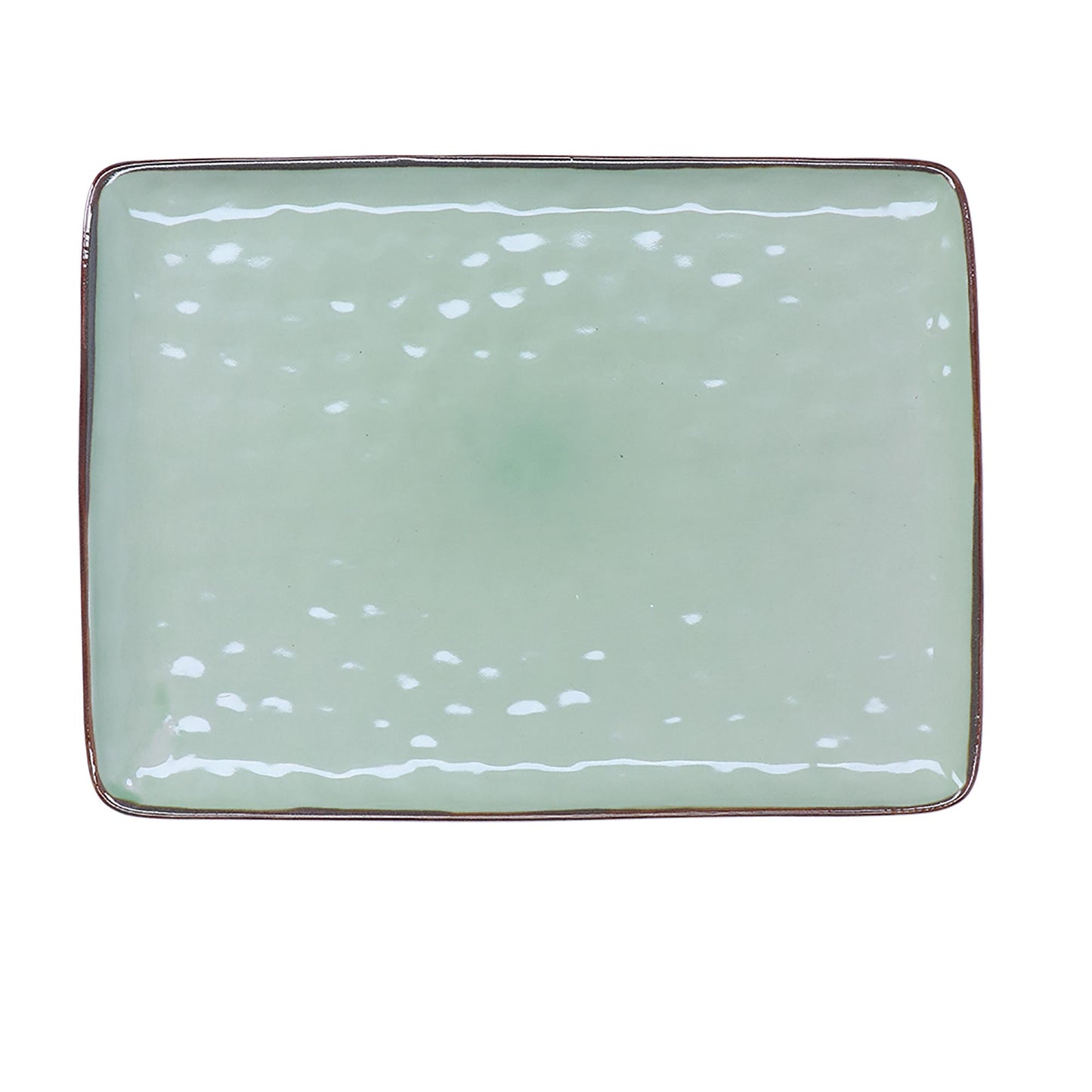 Vassoio rettangolare in porcellana di colore tè verde. Colori e forme moderne si mescolano con armonia ed elementi della tradizione. Dimensioni: cm 36 x 26,5 Materiali: Stoneware Lavabile in lavastoviglie. Utilizzabile in microonde. In negozio e online su tuttochic.it